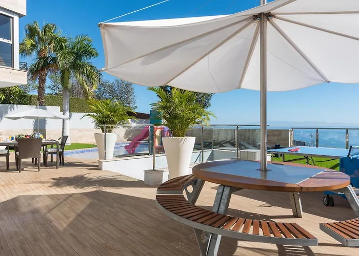 Seaview With Pool, Gym & Cinema Vila Santa Cruz de Tenerife