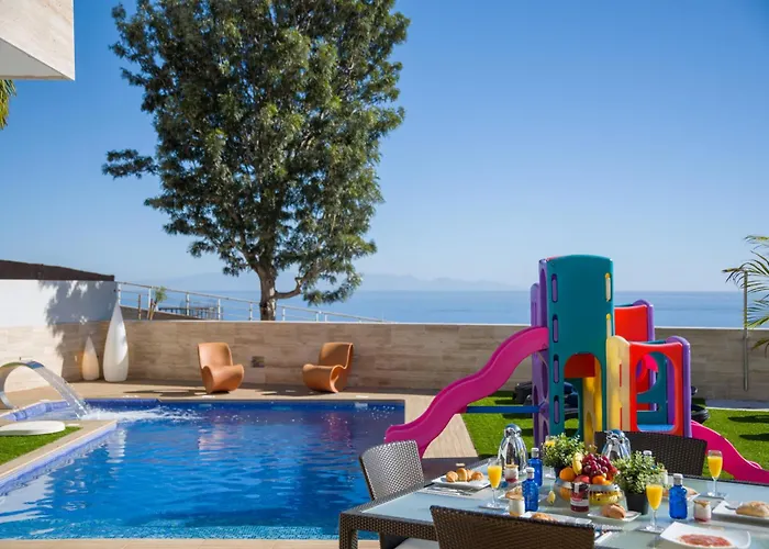 Vila Seaview With Pool, Gym & Cinema *