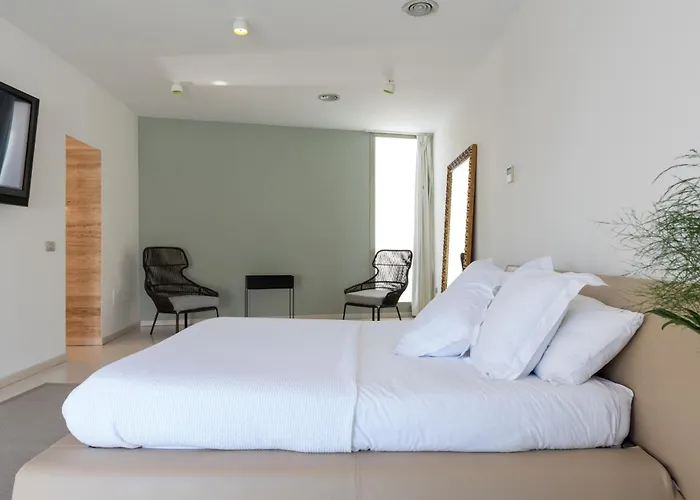 Seaview With Pool, Gym & Cinema Vila